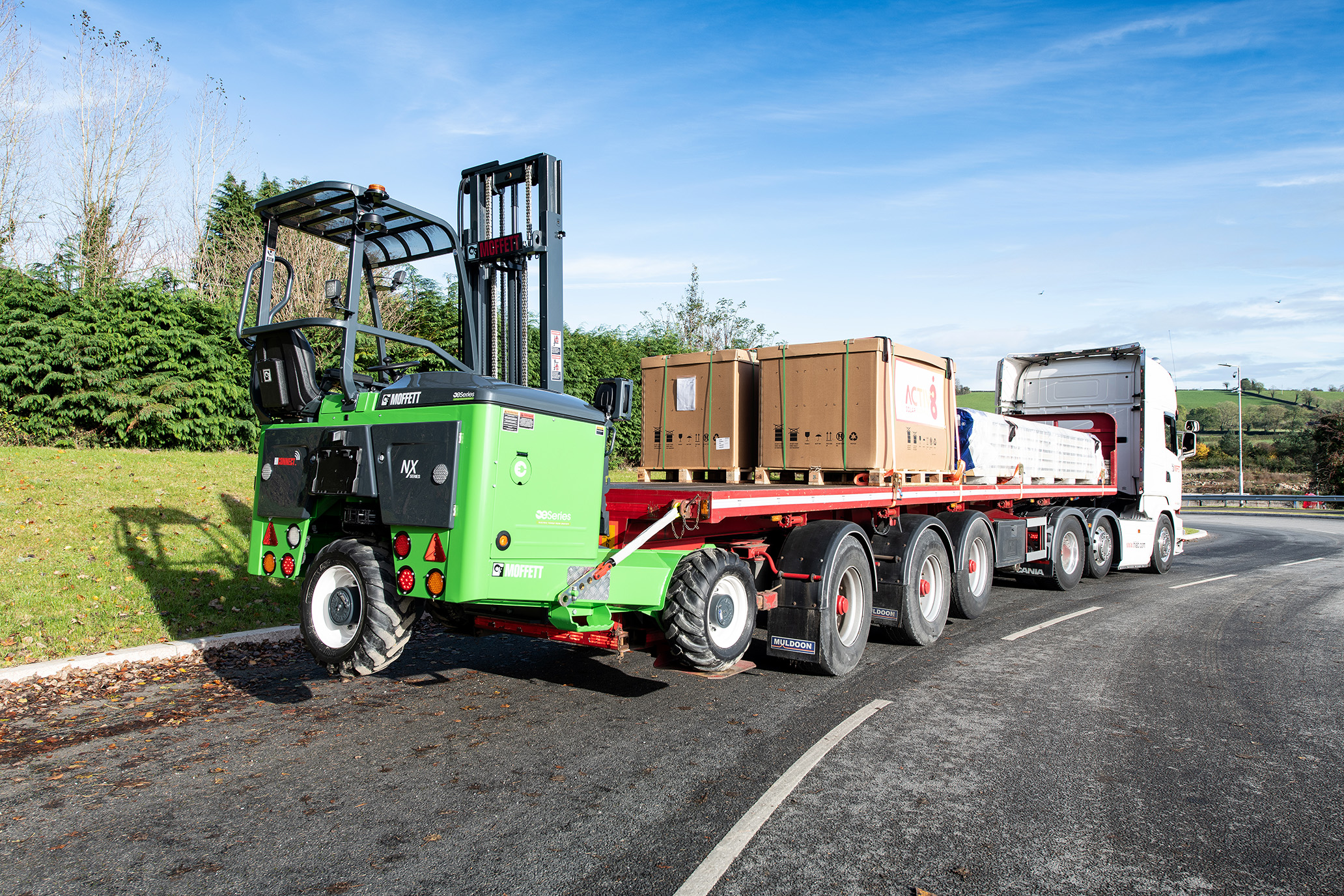 Moffett E8 Nx Elektrisch Transport Toepassing Meeneemheftruck Kooiaap