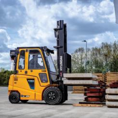 Hyundai 25BE-X heftruck duurzaam materiaal handelen buiten