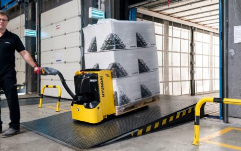 Hyundai pallet truck